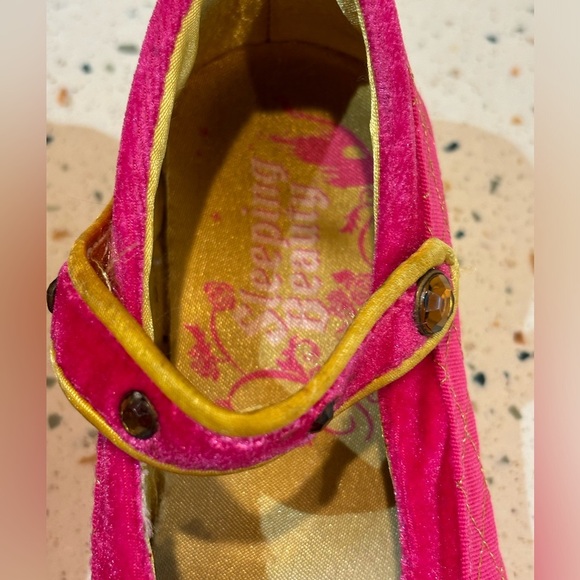 Disney Sleeping Beauty Pink Velvet Heel Shoes‎ Sz 9/10 Toddler Girls - Picture 8 of 10